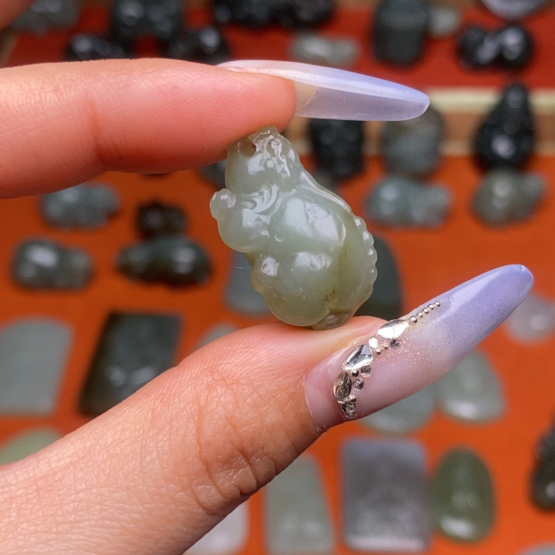 和田玉颈饰未镶嵌穿绳需备注