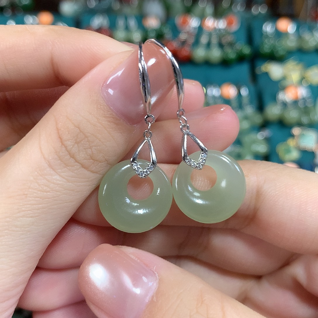 和田玉银S925镶嵌耳饰卡15.7左右