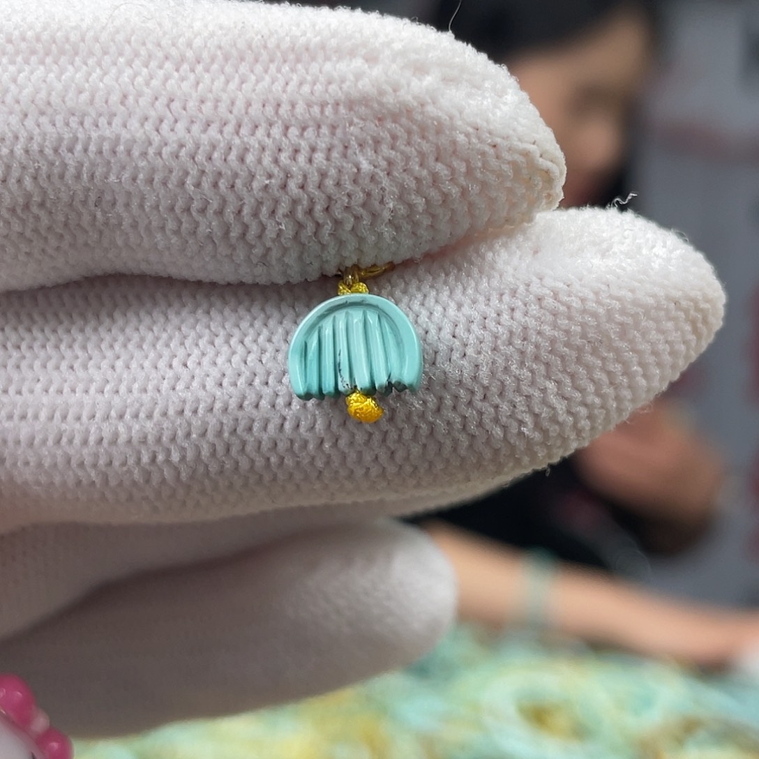 绿松石未镶嵌挂件