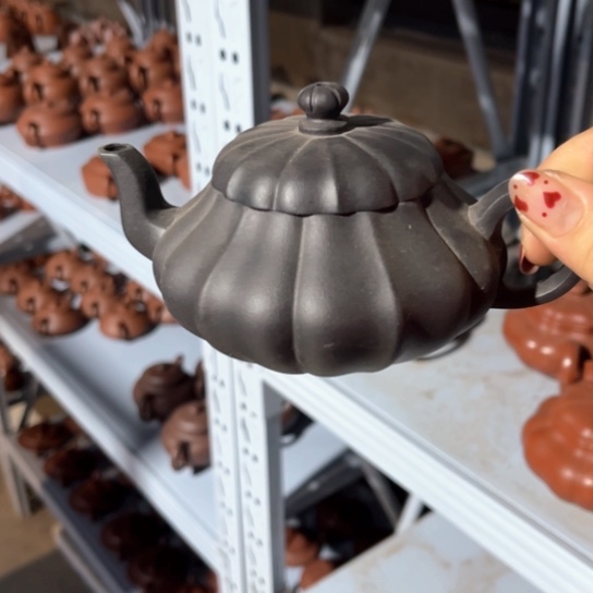 紫砂茶壶瑕疵……………………