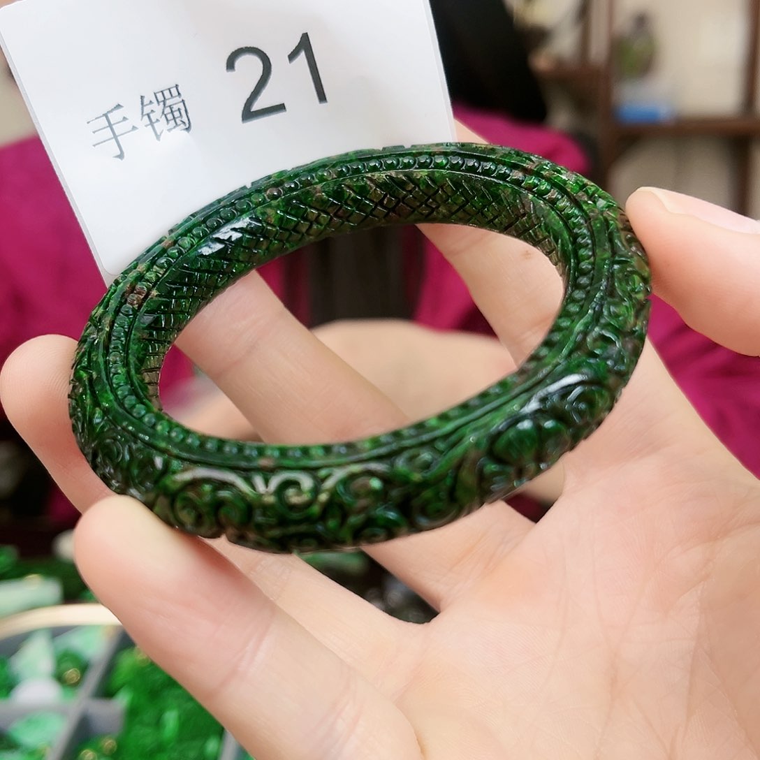 翡翠手镯未镶嵌手镯55.5