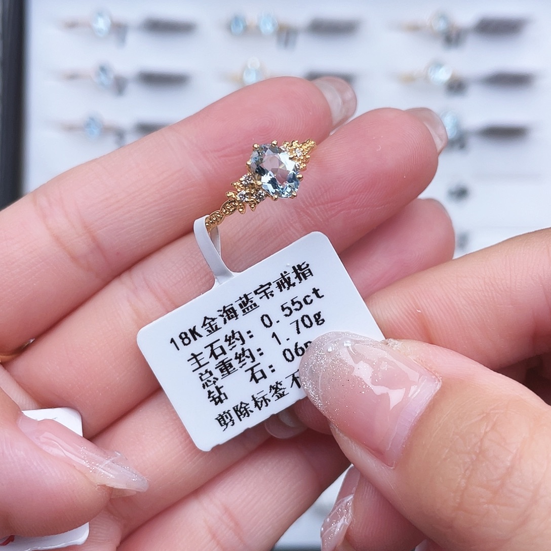 18K金镶嵌海蓝宝石戒圈