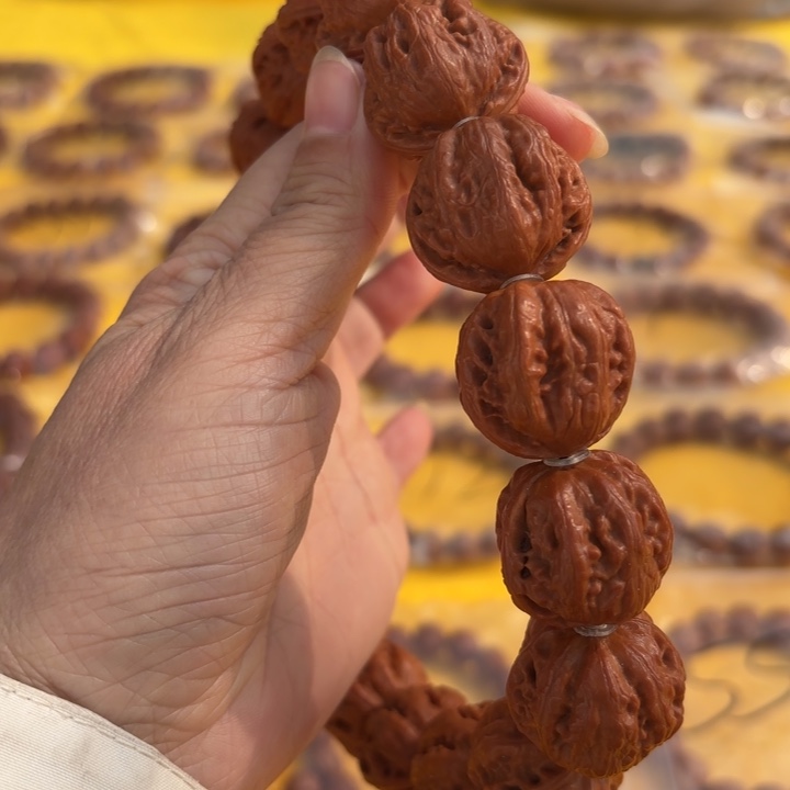文玩核桃手串野生