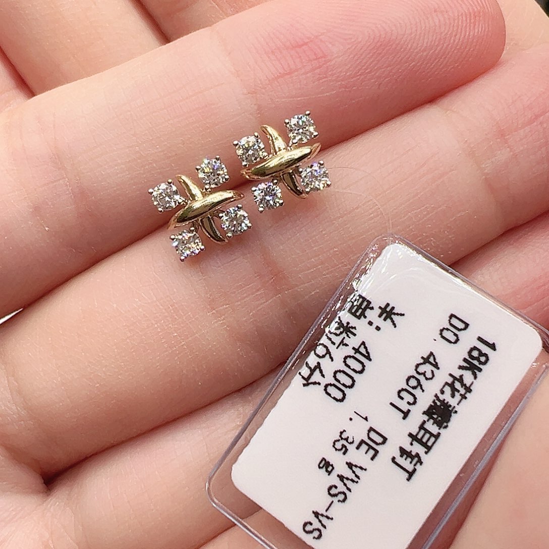 实验室培育钻石套链18K金镶嵌单颗6分，花瓣耳钉k黄白