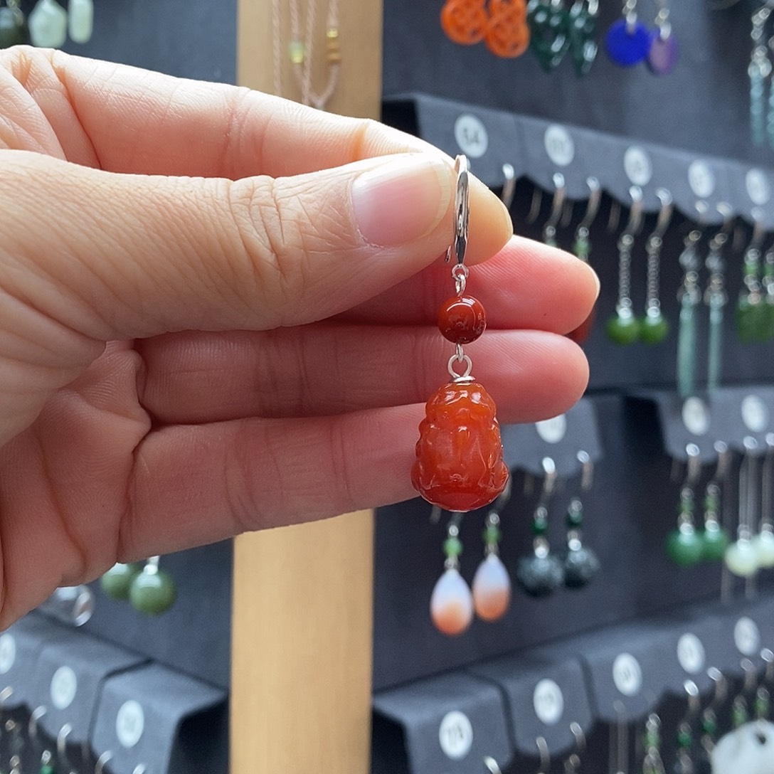 爱***贝玛瑙/玉髓银S925镶嵌耳坠