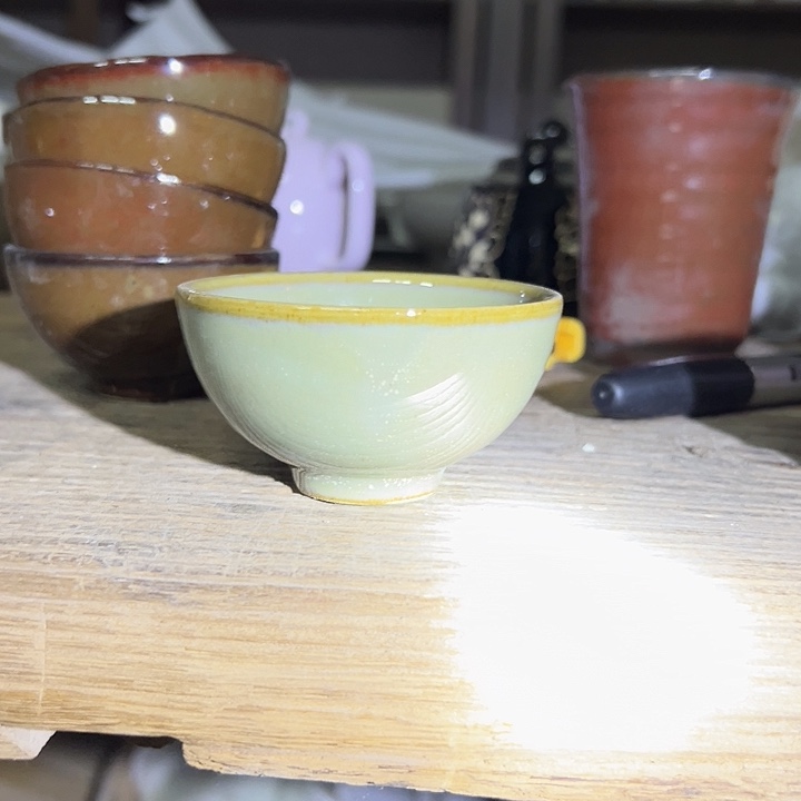 磁州窑天然釉豆青色茶盏一个