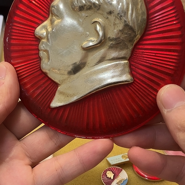 不***争像章一一一一一高贵轻言你