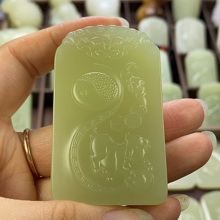 昆仑石双面猪守护