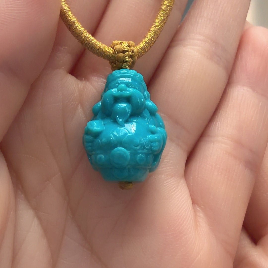 绿松石未镶嵌颈饰