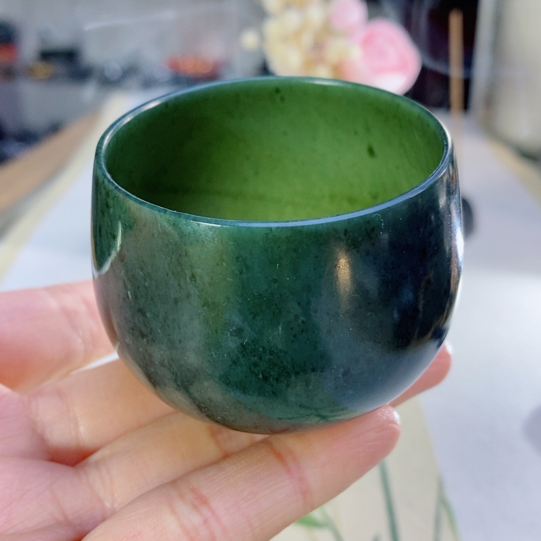 和田玉（青玉）摆件未镶嵌微瑕