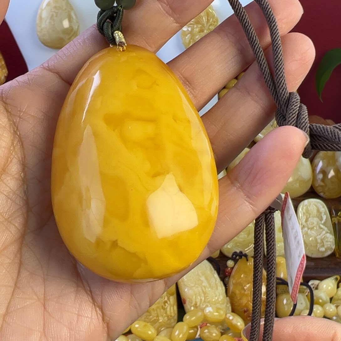 蜜蜡吊坠(赠链)未镶嵌