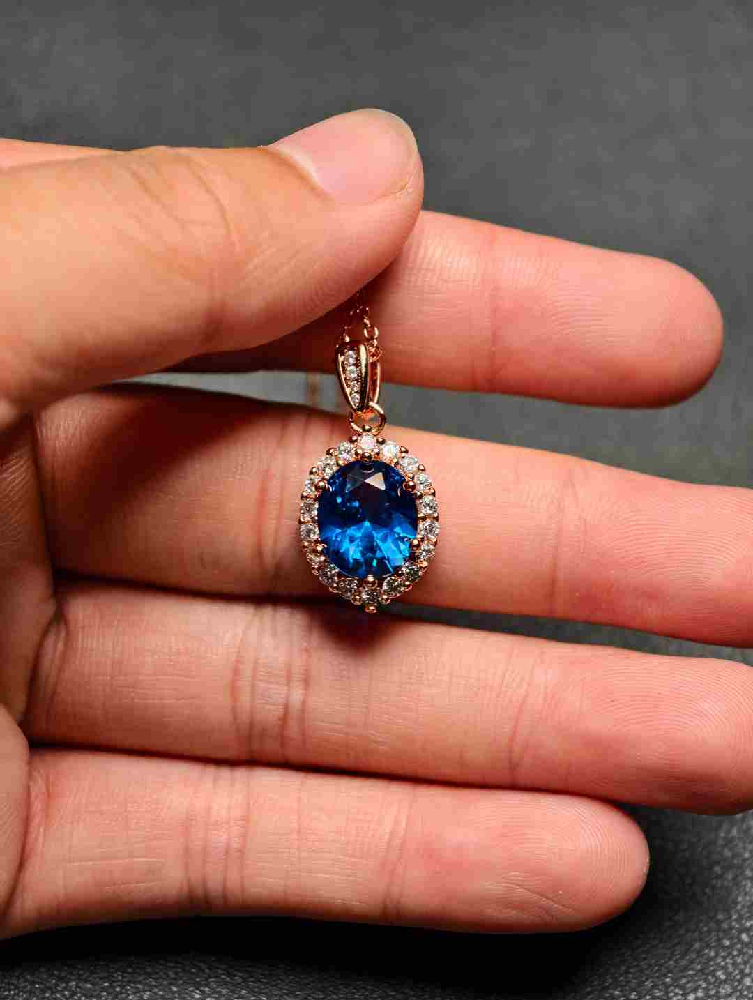 阿鲁沙-典藏轻奢培育蓝宝-合金培育腰佩戒指耳饰戒指吊坠K204