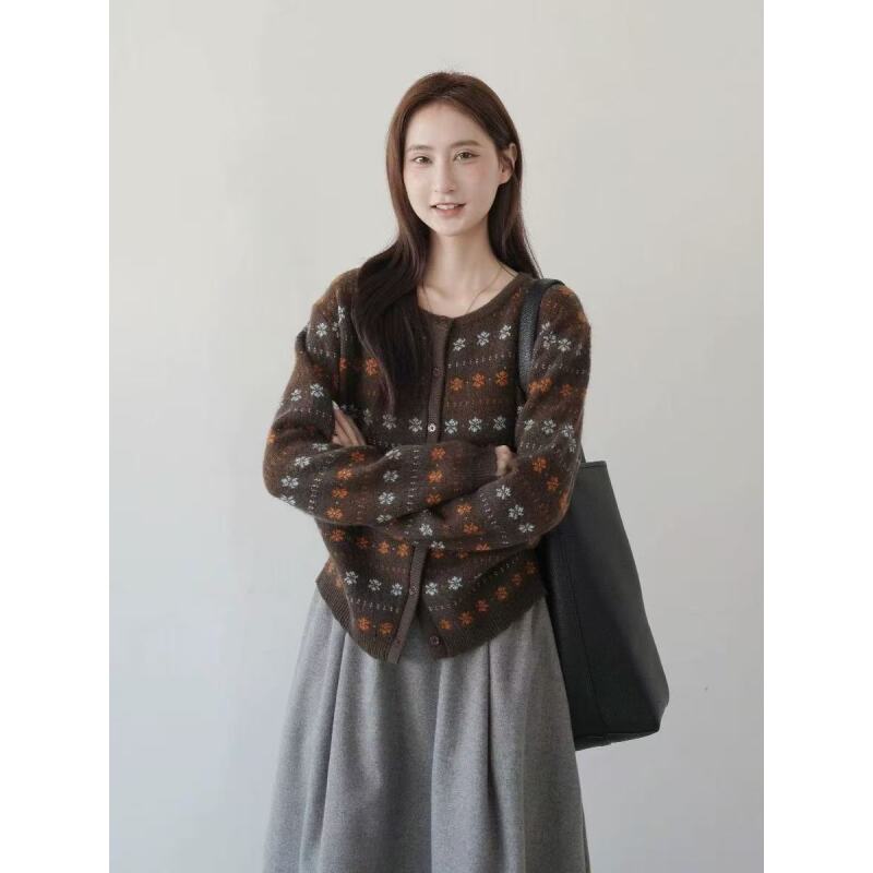 《飘雪》时尚新款女装毛衣重工开衫 女  货号003