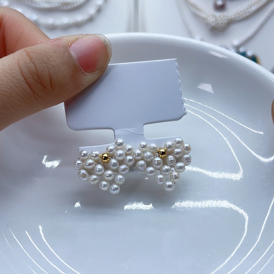 银S925镶嵌耳饰淡水珍珠