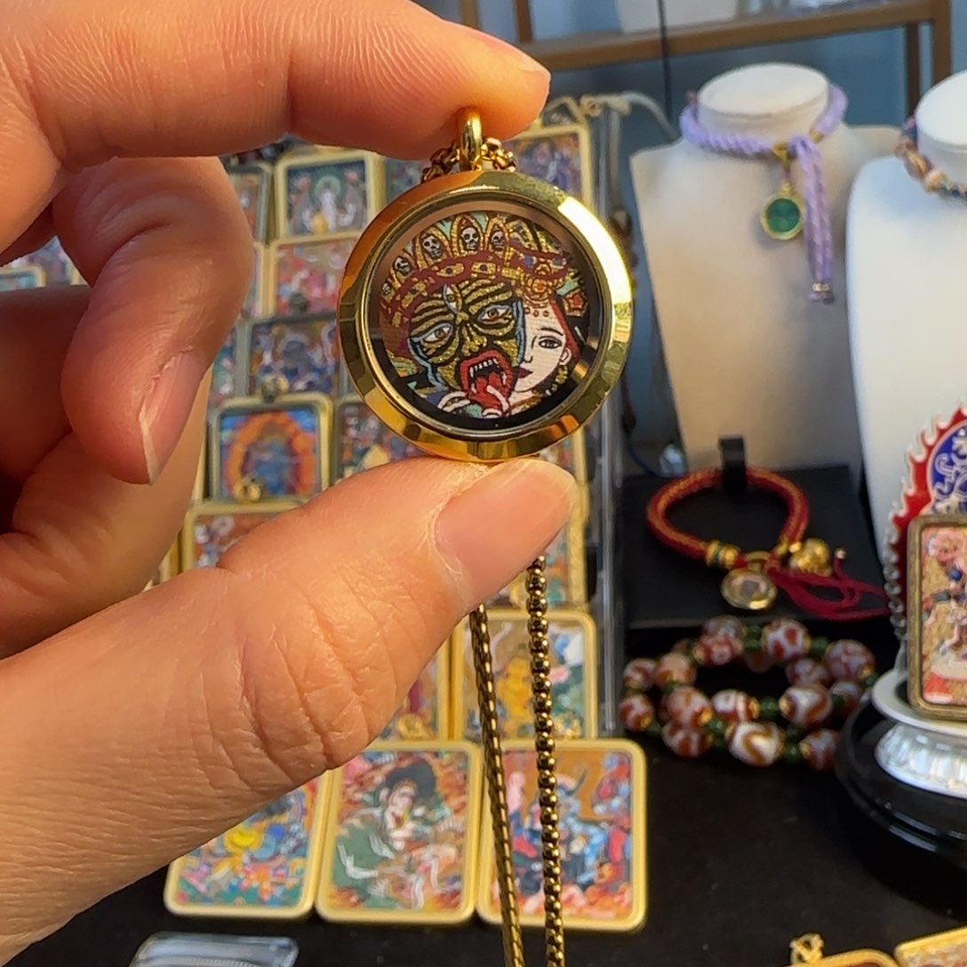 吊坠扎基拉姆热贡唐卡