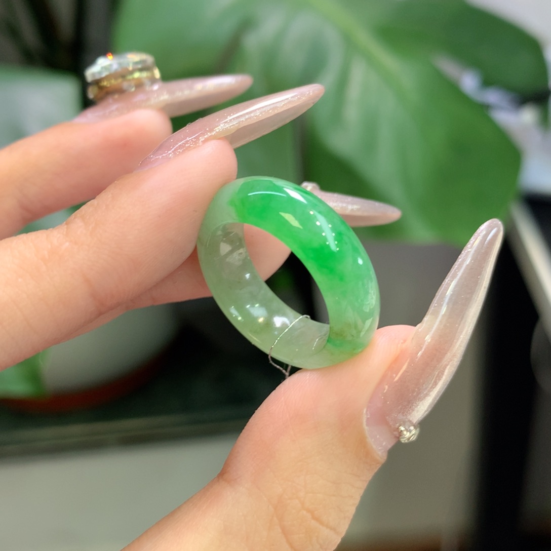 翡翠戒指未镶嵌8000绿