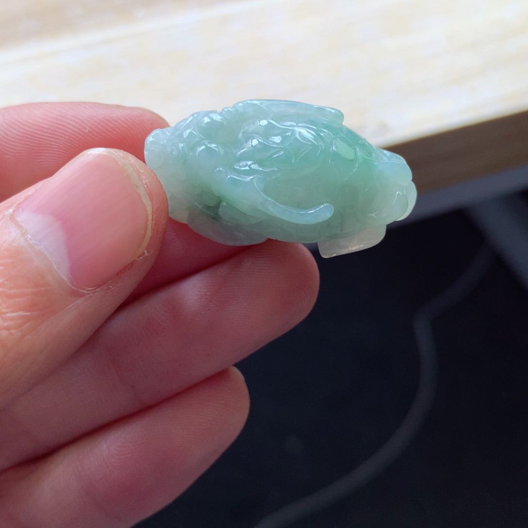 翡翠颈饰未镶嵌吊坠