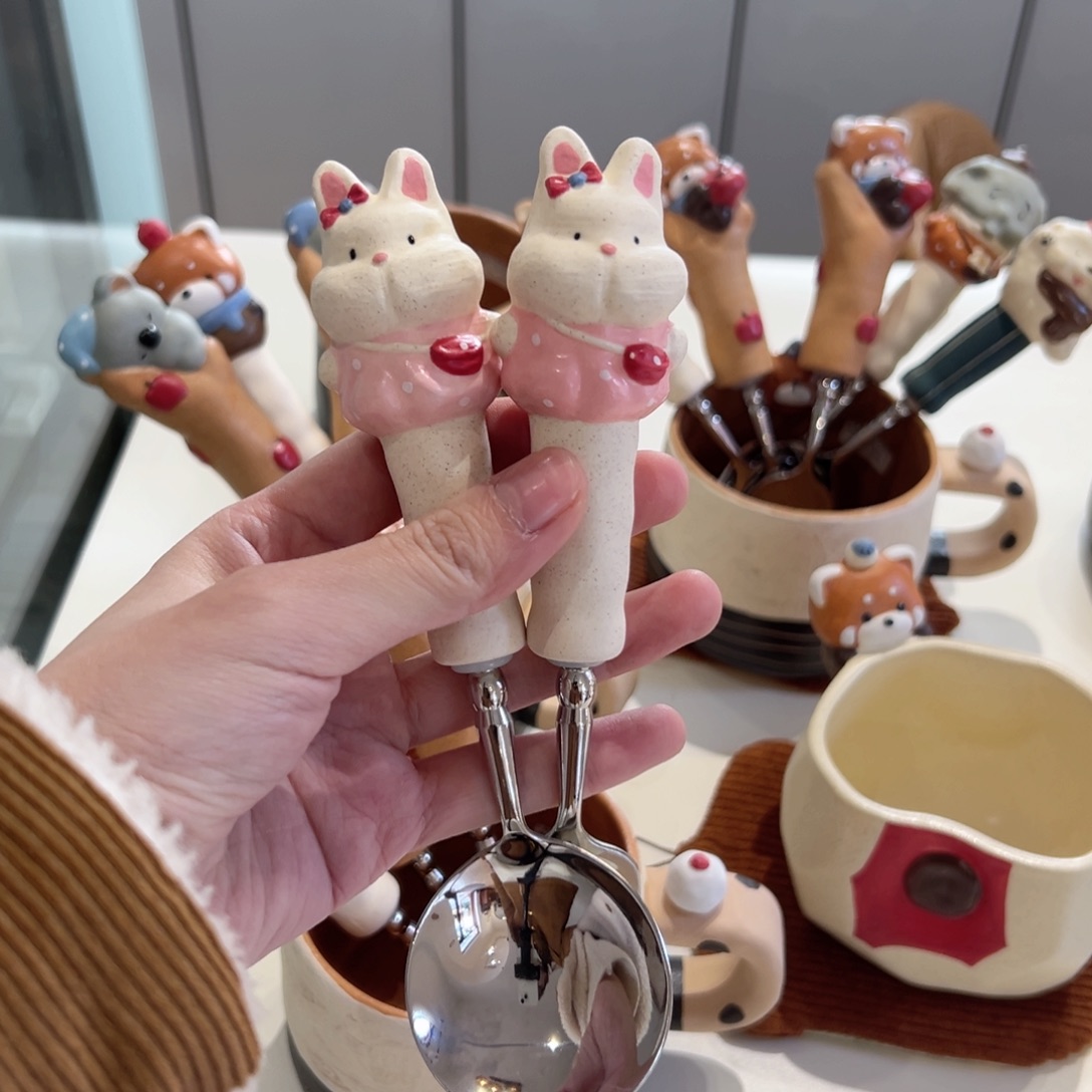 宋***a陶瓷盘子器物勺子叉子两个