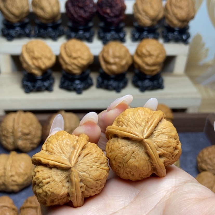 【闪购商品】桃核吊坠16聚宝盆三棱35mm