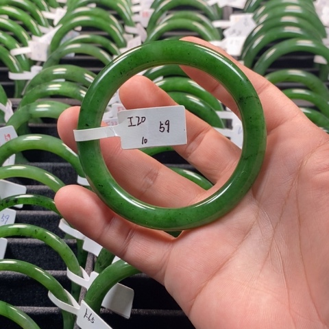 和田玉（碧玉）手镯未镶嵌