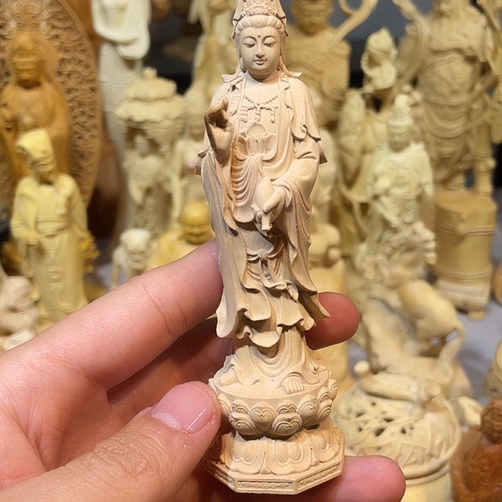 黄杨木瑕疵净瓶观音