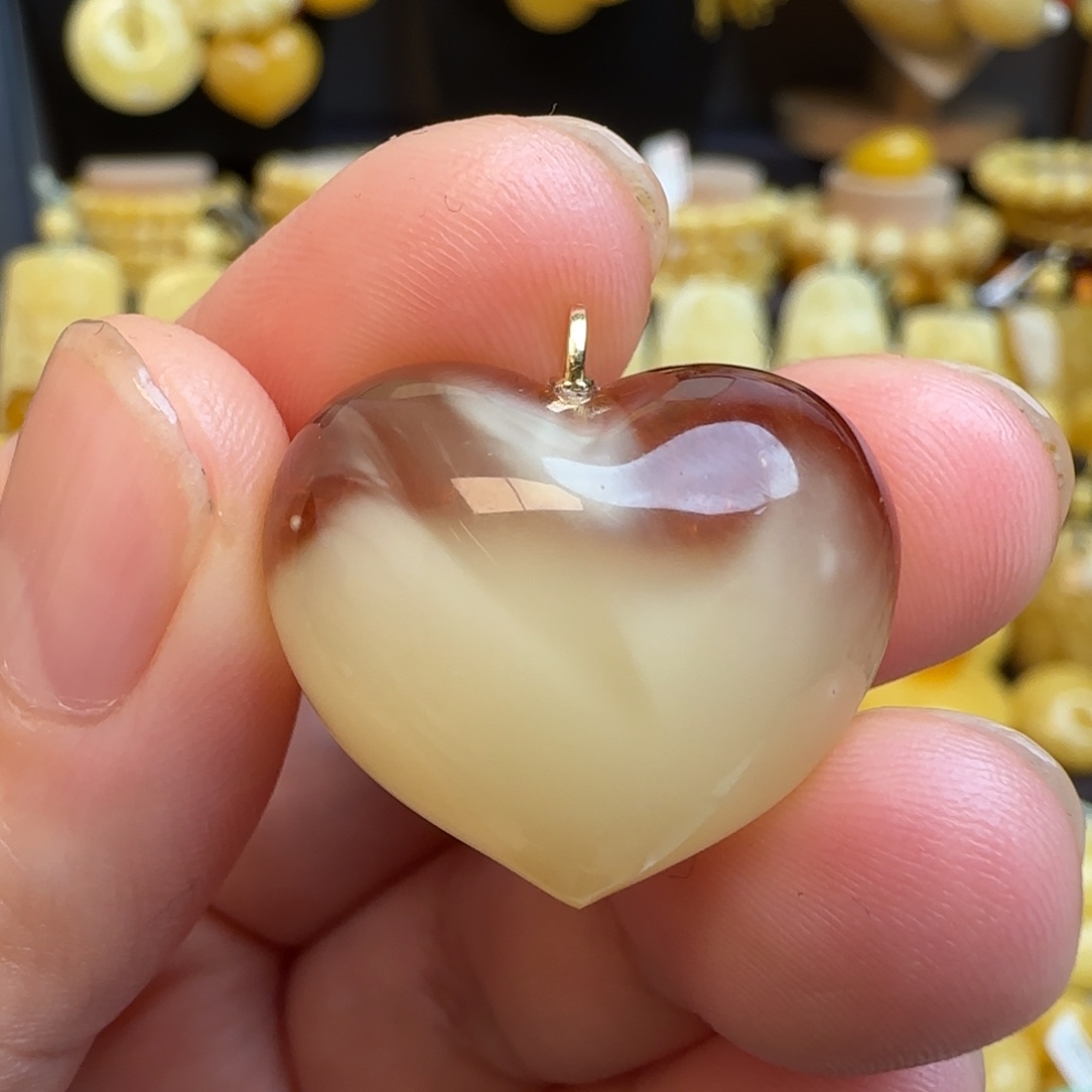 琥珀吊坠(不含链)未镶嵌天然带皮蜜蜡爱心吊坠