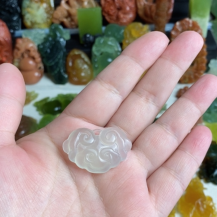 未镶嵌蛇纹石玉颈饰
