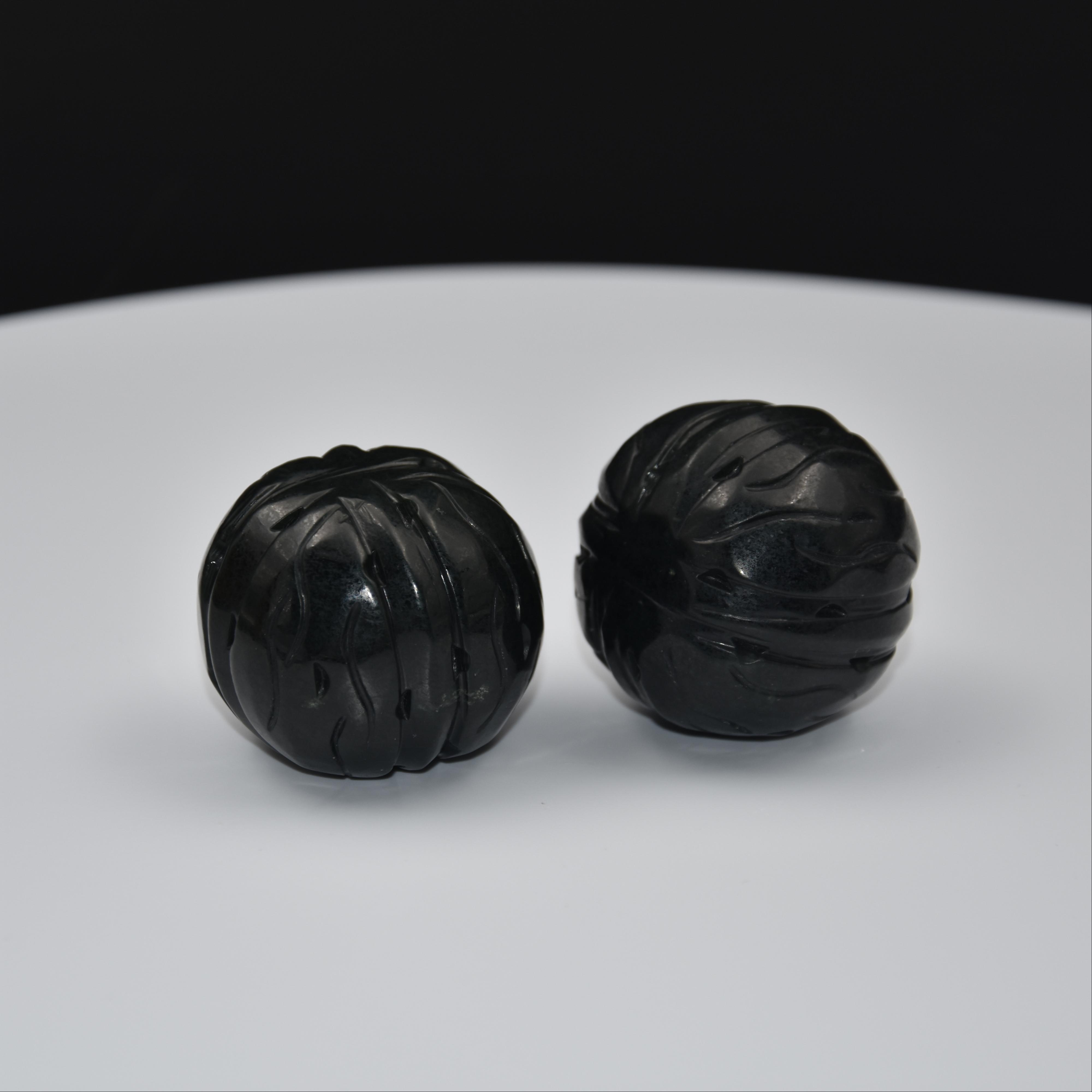 LOT.3和田玉手球一对/596736