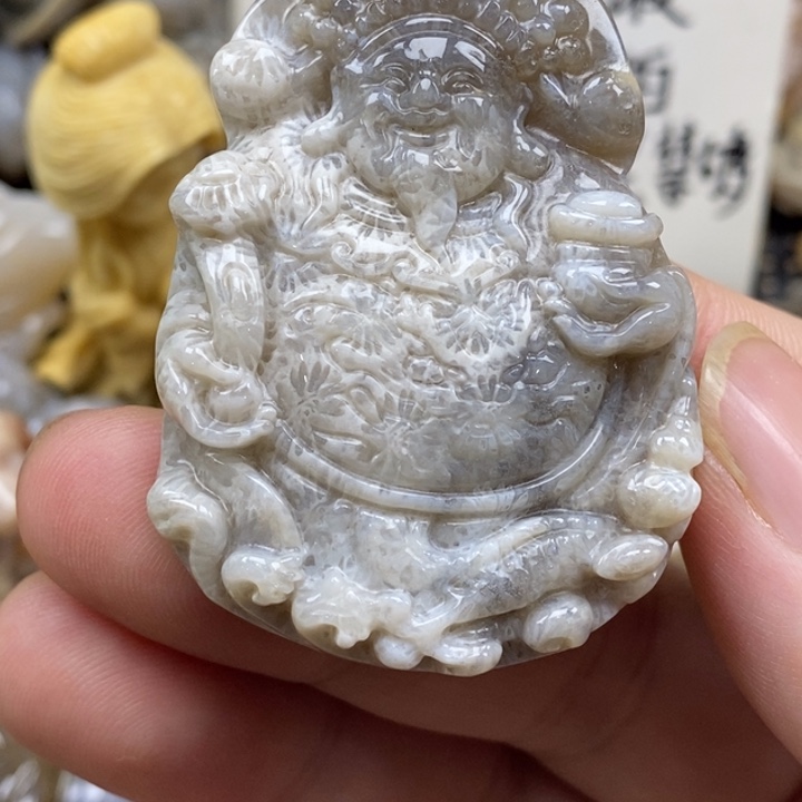 硅化珊瑚（珊瑚玉）未镶嵌颈饰