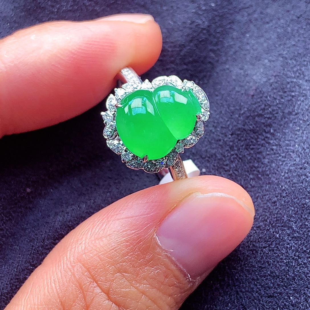 翡翠颈饰18K金镶嵌小****）上新