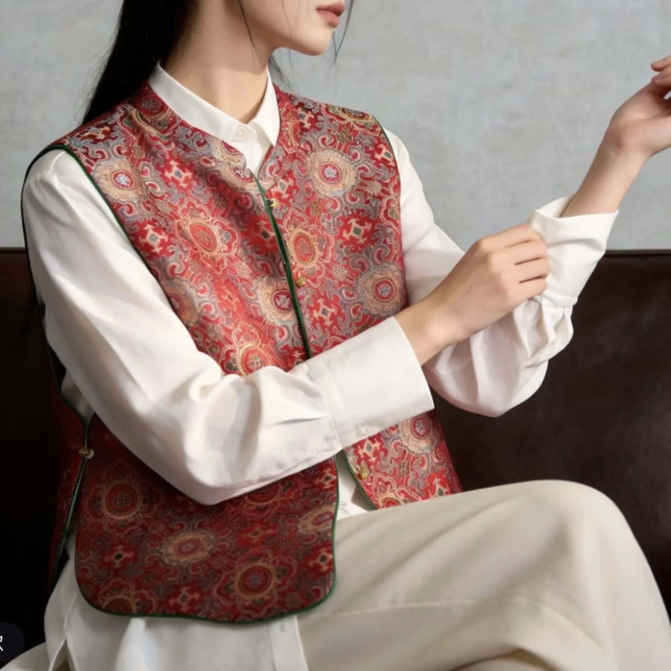 【新年装】中式提花刺绣国风马甲千金风红色国潮双面穿时尚马甲Q19