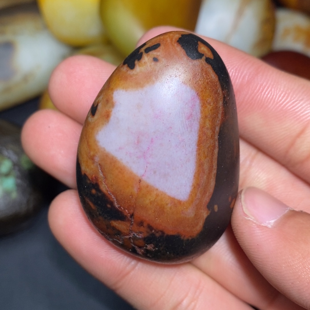 和田玉未镶嵌珠宝奇石