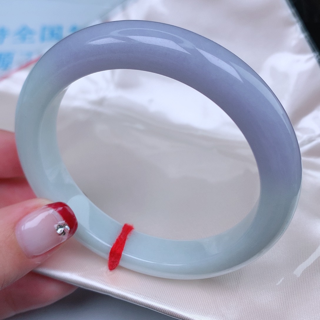 翡翠手镯未镶嵌天然