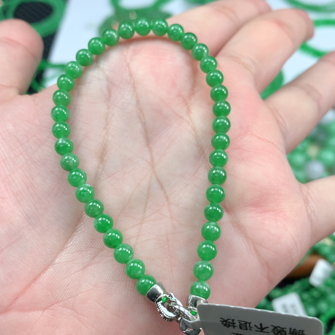 翡翠手链未镶嵌翡翠