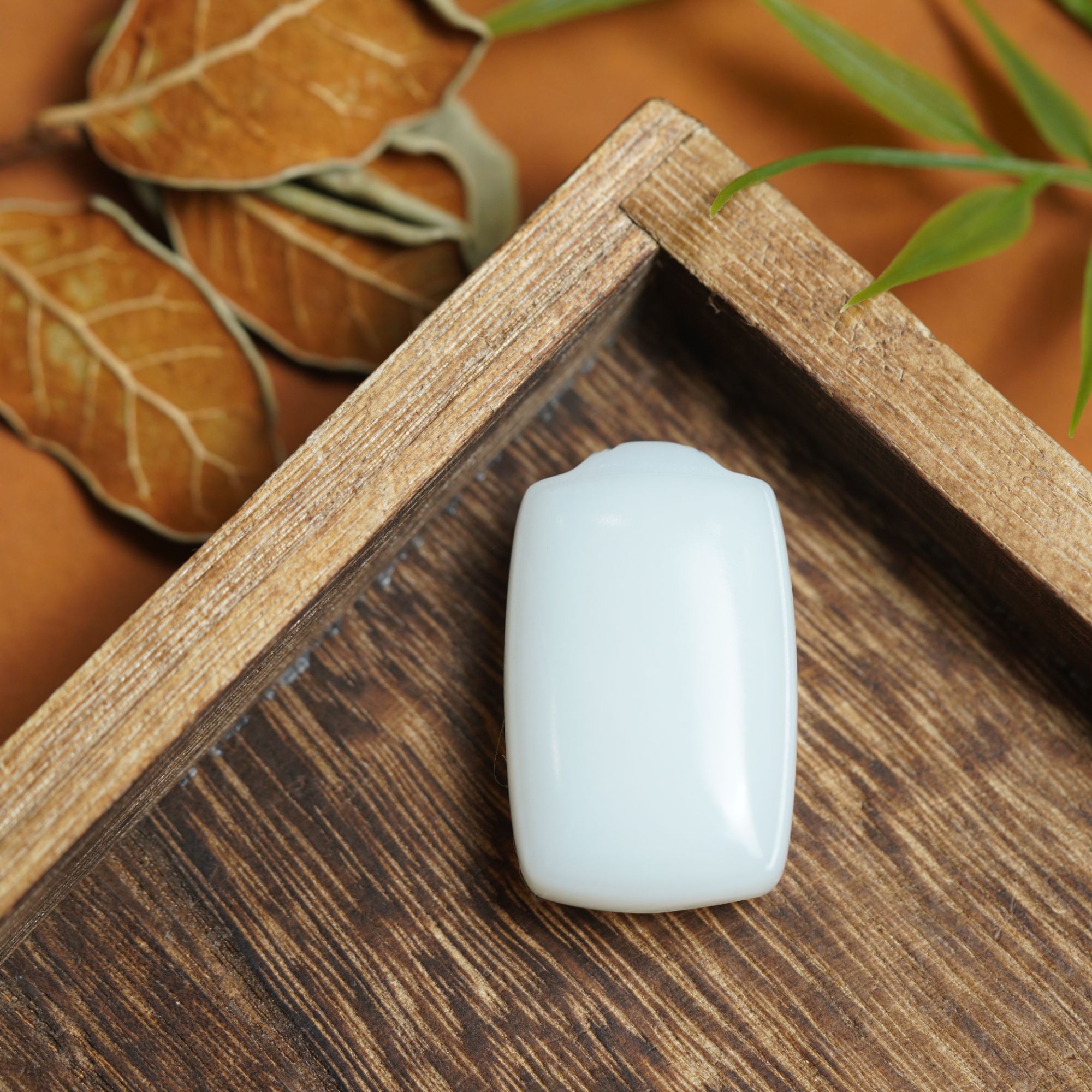 和田玉无事牌约22.5*37*13mm约22g 11251103-11