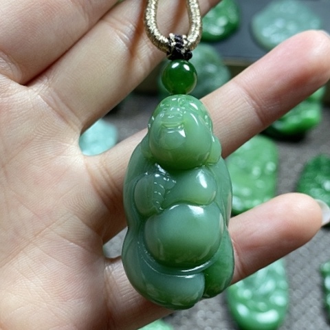 【闪购商品】颈饰未镶嵌和田玉