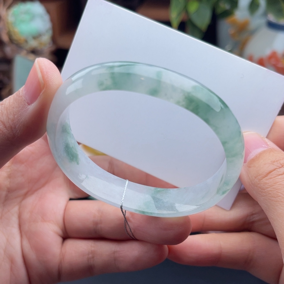 未镶嵌手镯（贵妃镯）翡翠冰飘花