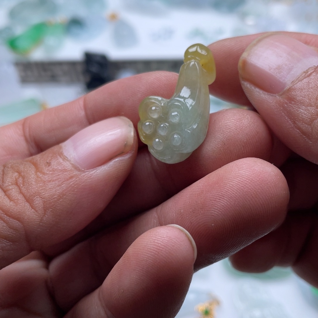 翡翠未镶嵌颈饰翡翠冰花