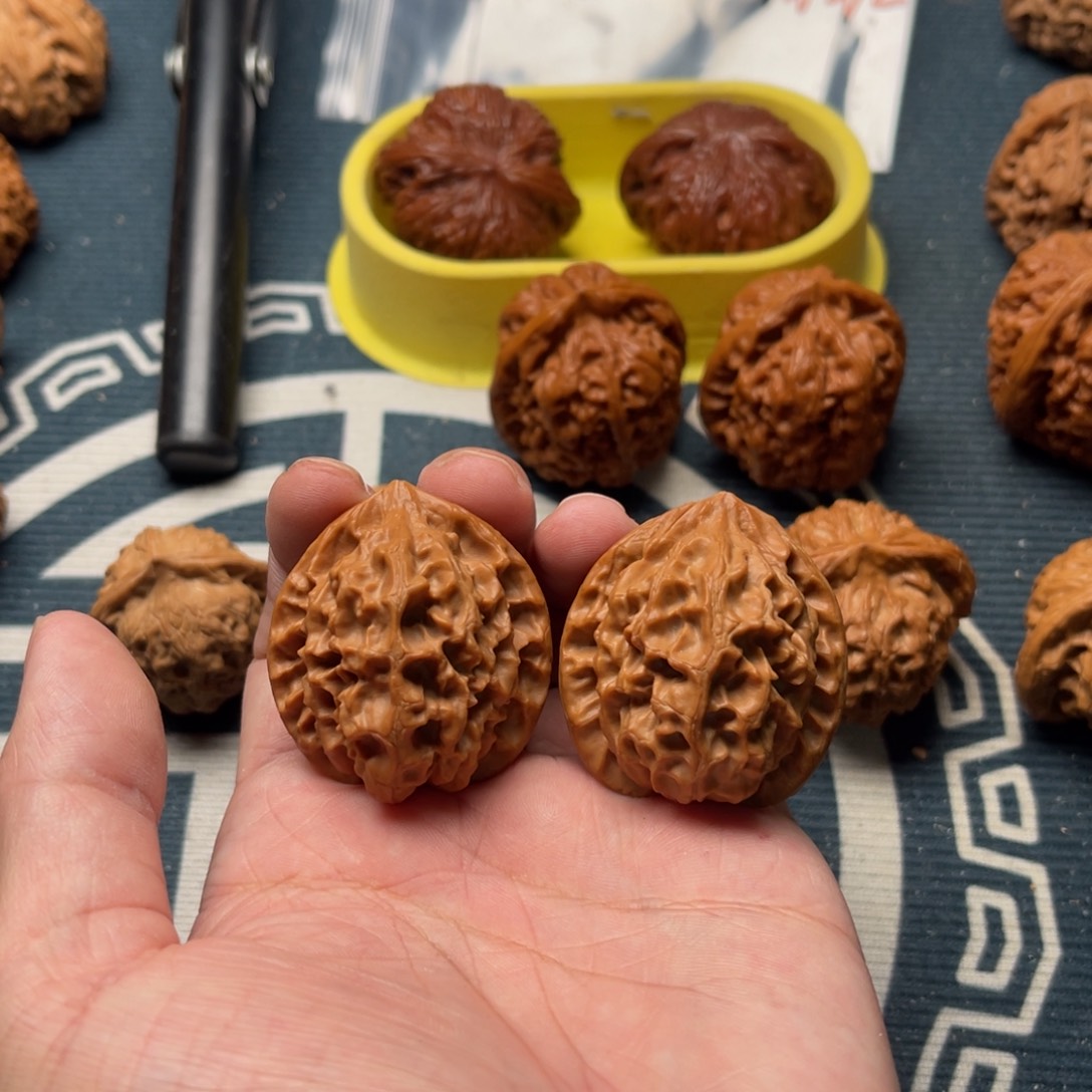 文玩核桃吊坠龙鳞37