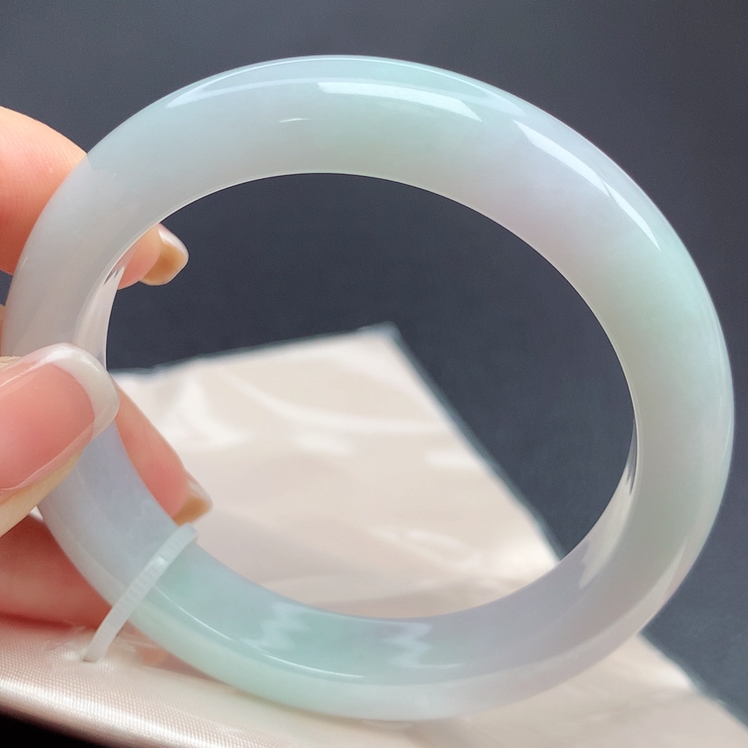 翡翠手镯未镶嵌03n n n n n n m m