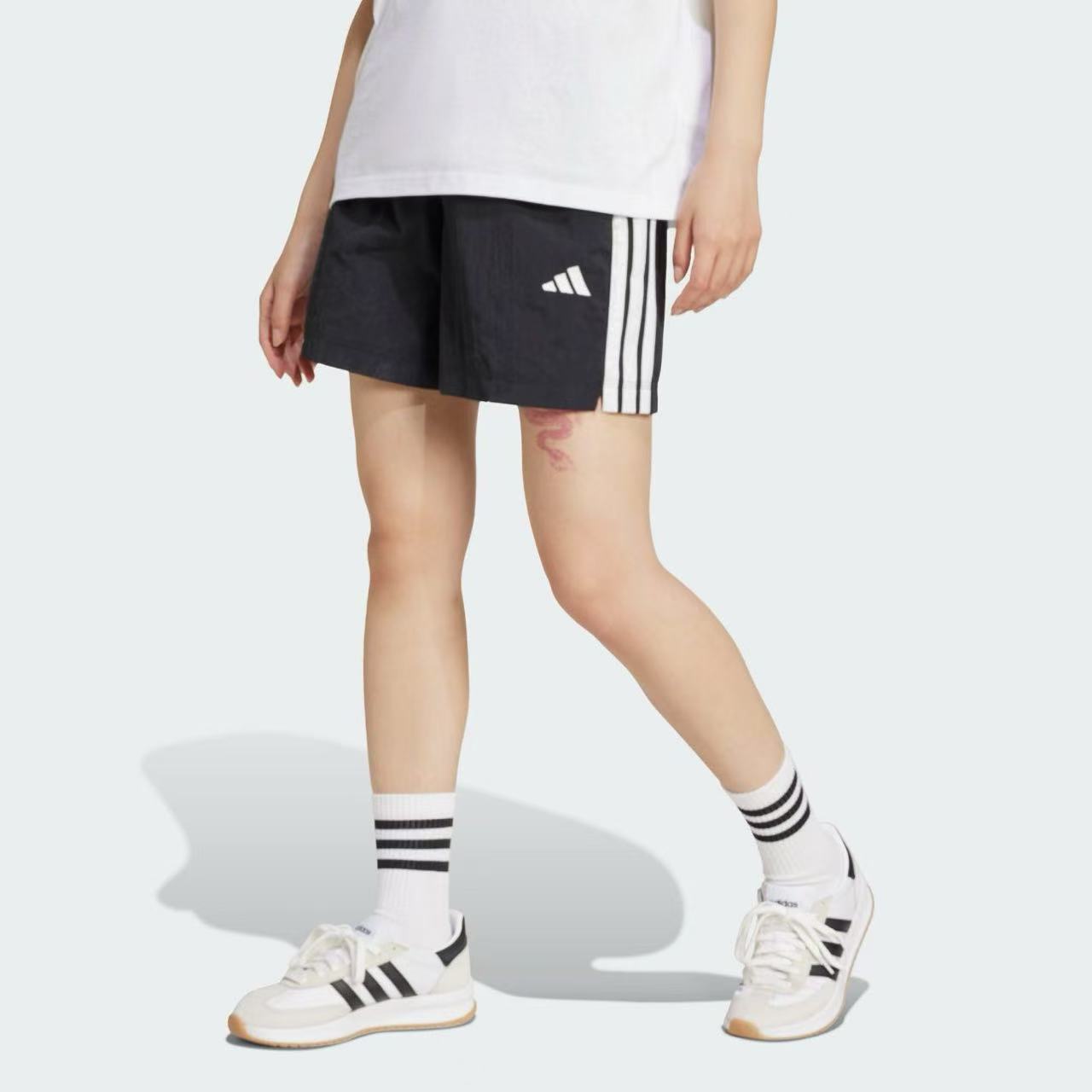 adidas/阿迪达斯 【门店同款】女子休闲生活潮流运动短裤  JE1309