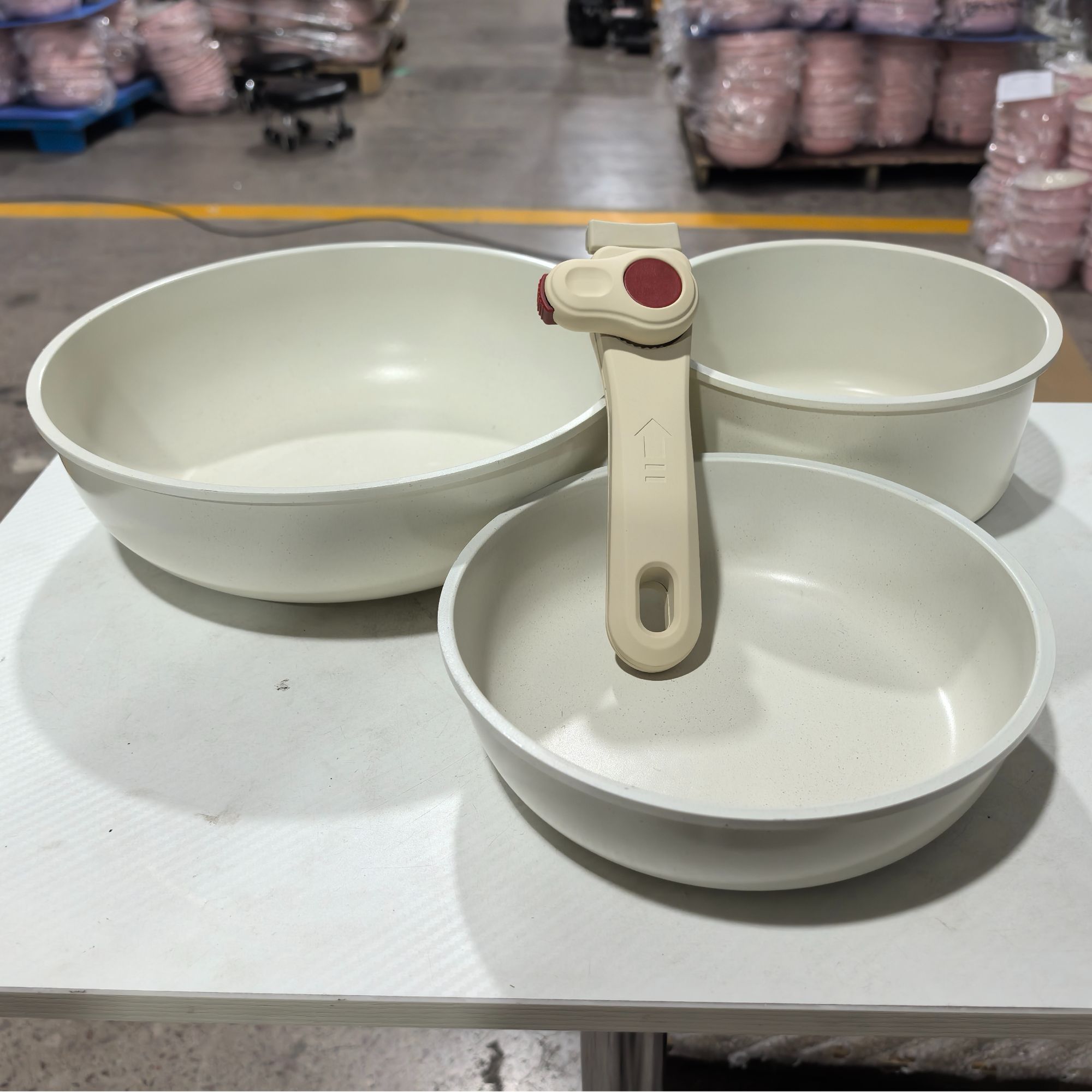 【外贸原单】白色三件套26炒锅胚+20奶锅胚+20煎锅胚带手柄微瑕疵