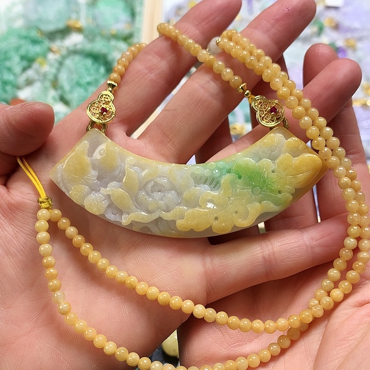 翡翠颈饰未镶嵌吊坠