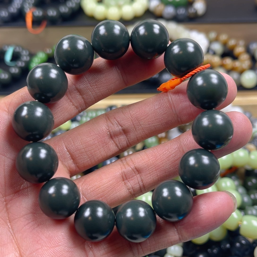 和田玉手串未镶嵌