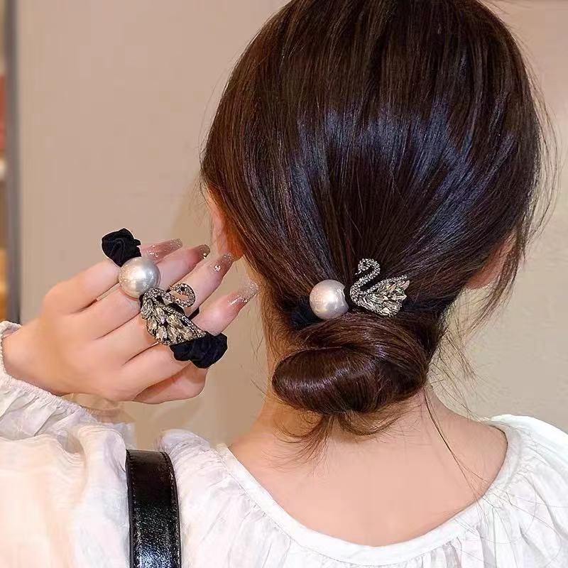 F126【亭亭玉立】水钻天鹅小肠发圈女高级感头绳简约气质橡皮筋耐用