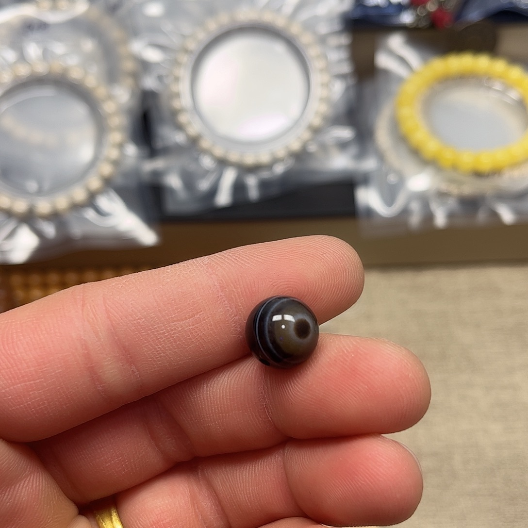 琥珀未镶嵌珠宝奇石40-精品颤丝单眼12m