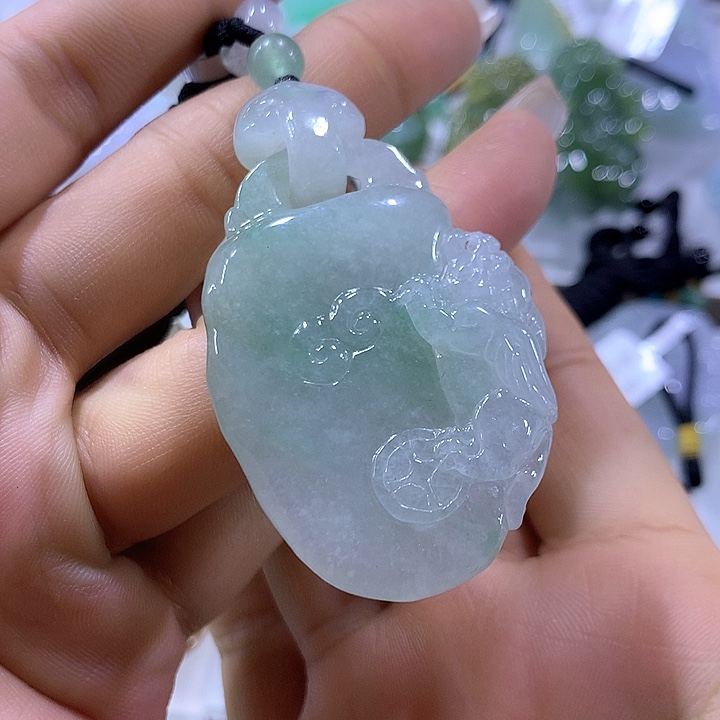翡翠颈饰未镶嵌天然翡翠A货吊坠