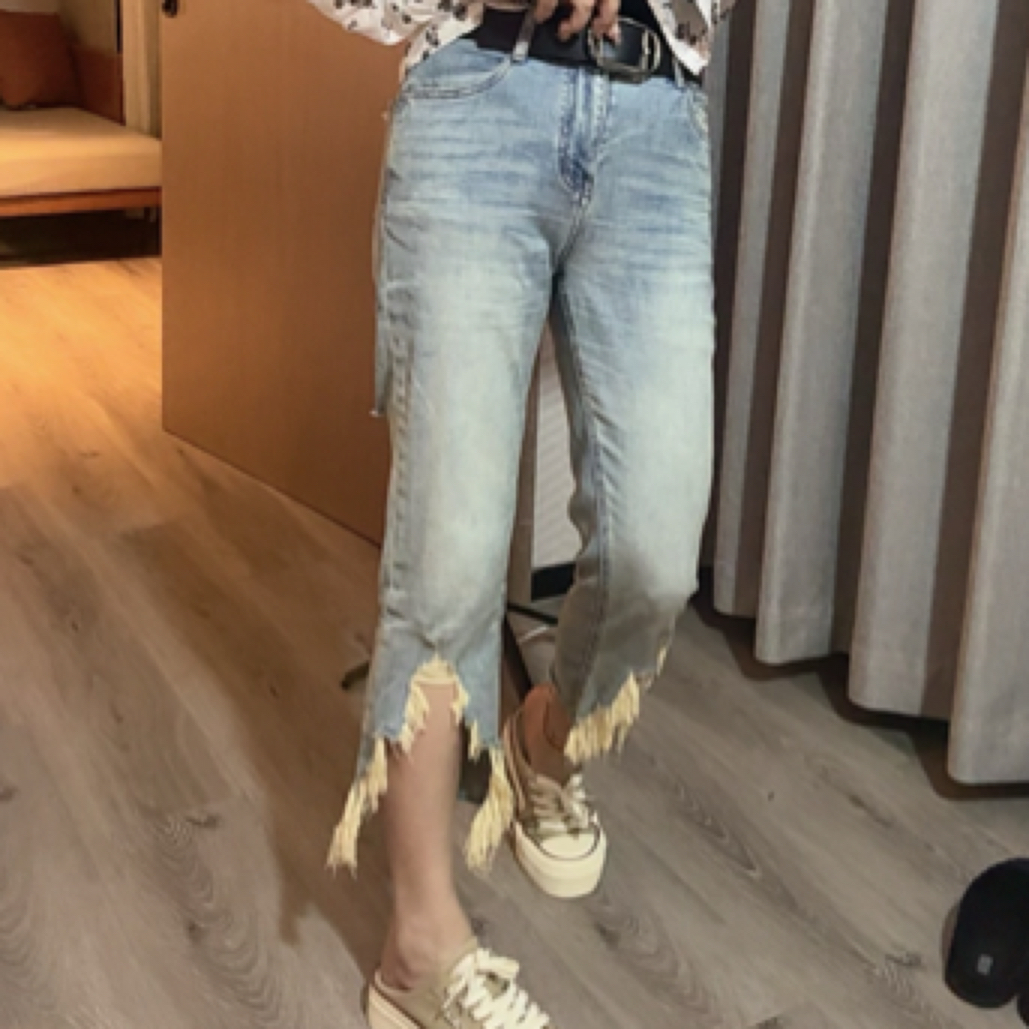 魏佳推荐-夏季薄款蓝色破洞流苏毛边直筒牛仔裤女烟管八分裤52640