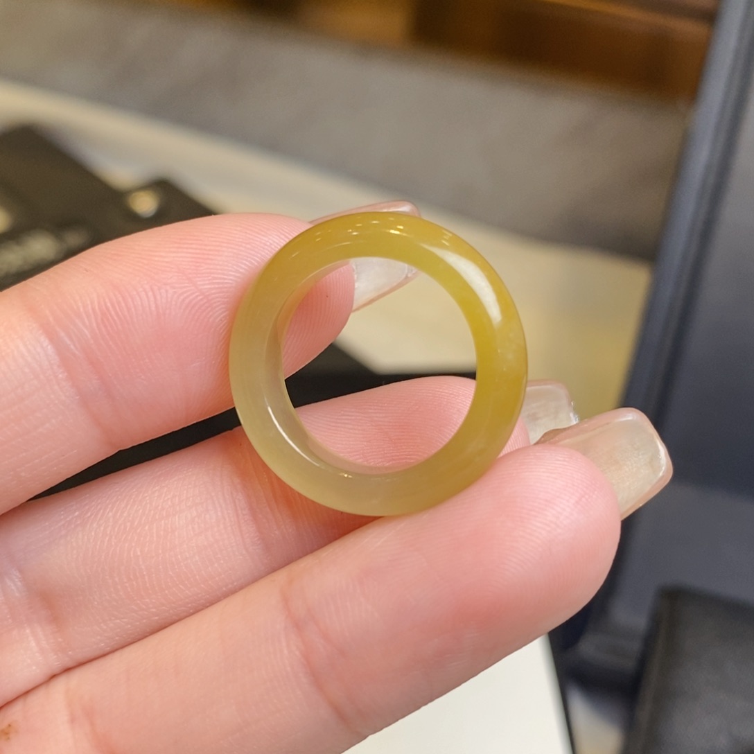 翡翠戒圈未镶嵌冰黄翡