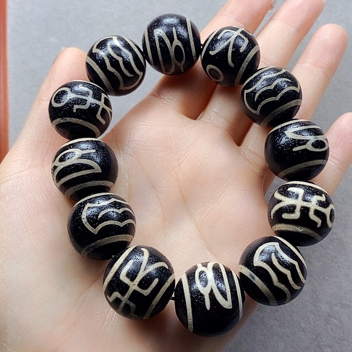 玛瑙/玉髓手串未镶嵌